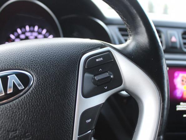 Kia Rio III Рестайлинг с пробегом 2015 года, цена 1 089 000 рублей, 69105 км, хэтчбек, Автокод Объявления