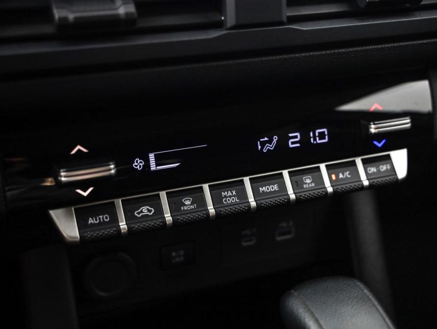 Mitsubishi L200 VI Санкт-Петербург  - изображение 20
