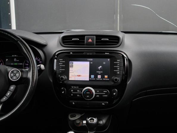 Kia Soul II Рестайлинг с пробегом 2017 года, цена 1 600 000 рублей, 111692 км, хэтчбек, Автокод Объявления