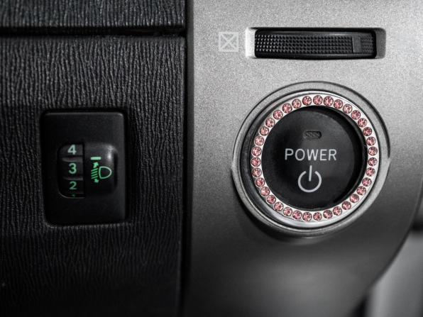 Toyota Prius II Рестайлинг (XW20) с пробегом 2011 года, цена 824 000 рублей, 185080 км, лифтбек, Автокод Объявления