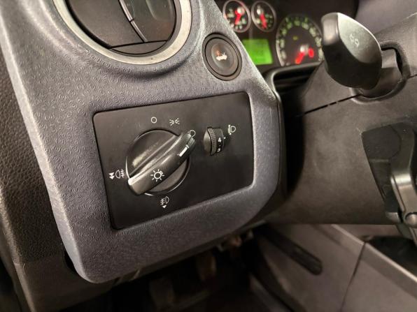 Ford Fusion I Рестайлинг с пробегом 2008 года, цена 299 000 рублей, 219042 км, хэтчбек, Автокод Объявления