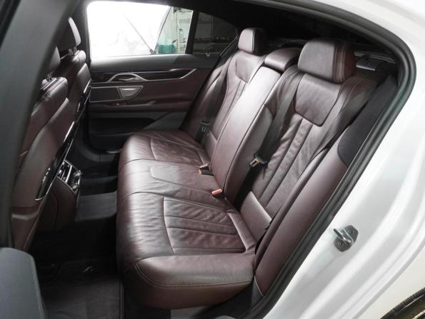 BMW 7 серии VI (G11/G12) с пробегом 2017 года, цена 3 289 000 рублей, 185421 км, седан, Автокод Объявления