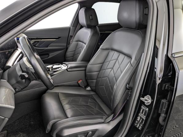 BMW 5 серии VIII (G60/G61/G68) с пробегом 2023 года, цена 6 360 000 рублей, 81077 км, седан, Автокод Объявления