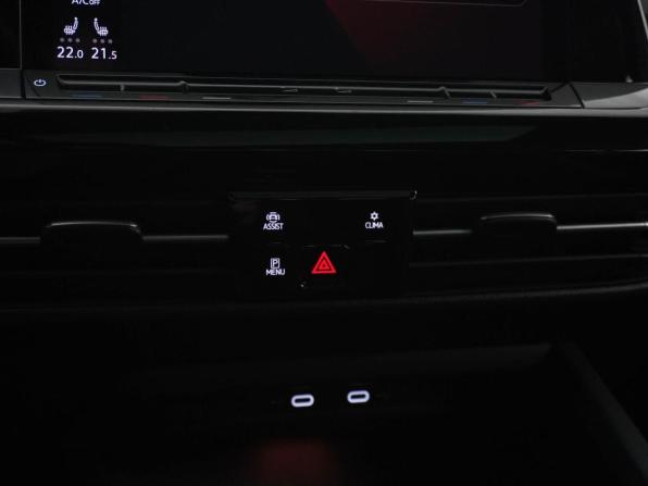 Volkswagen Golf VIII с пробегом 2022 года, цена 3 198 444 рубля, 29897 км, хэтчбек, Автокод Объявления