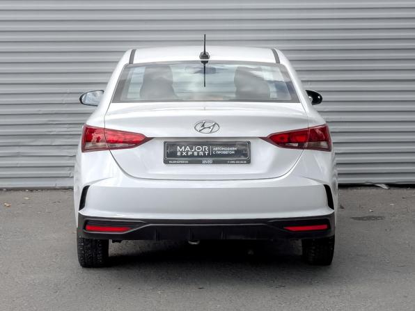 Hyundai Solaris II Рестайлинг с пробегом 2022 года, цена 1 535 000 рублей, 106067 км, седан, Автокод Объявления