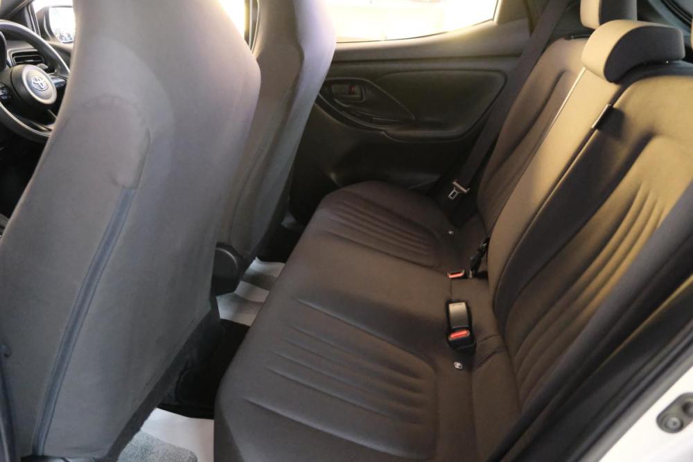 Toyota Yaris IV Омск  - изображение 15