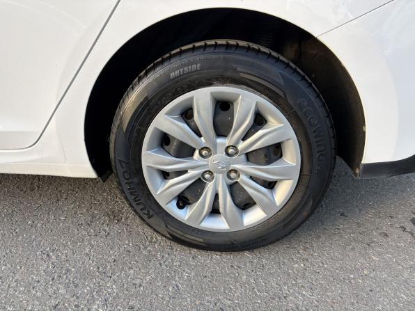 Hyundai Solaris II Рестайлинг с пробегом 2021 года, цена 1 579 000 рублей, 41700 км, седан, Автокод Объявления