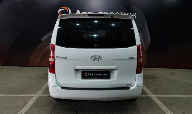 Hyundai Grand Starex I с пробегом 2011 года, цена 1 300 000 рублей, 370175 км, минивэн, Автокод Объявления