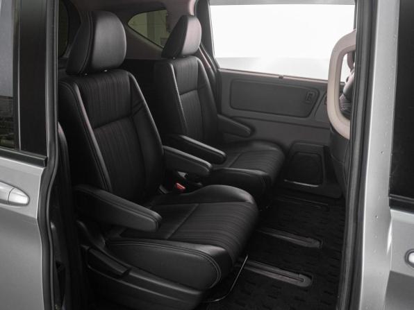 Honda Freed II с пробегом 2019 года, цена 1 739 000 рублей, 103009 км, компактвэн, Автокод Объявления