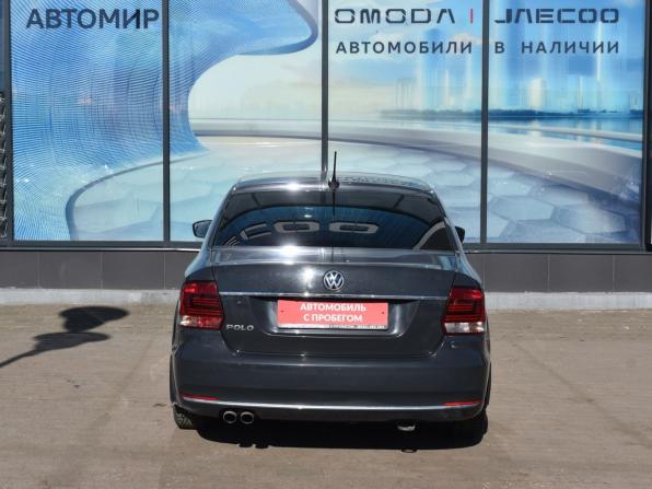 Volkswagen Polo V Рестайлинг с пробегом 2017 года, цена 1 020 000 рублей, 97440 км, седан, Автокод Объявления