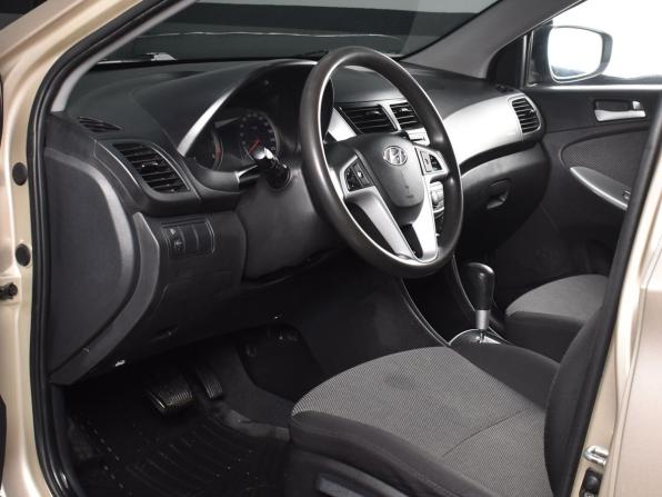 Hyundai Solaris I с пробегом 2013 года, цена 789 995 рублей, 158280 км, седан, Автокод Объявления