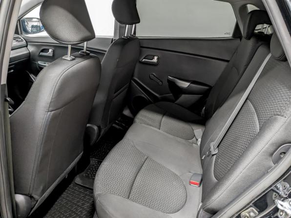 Kia Rio III Рестайлинг с пробегом 2017 года, цена 1 295 000 рублей, 86594 км, хэтчбек, Автокод Объявления
