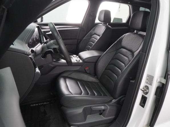 Volkswagen Touareg III с пробегом 2019 года, цена 4 104 000 рублей, 210918 км, внедорожник, Автокод Объявления