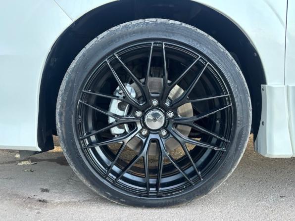 Nissan Serena V (C27) с пробегом 2018 года, цена 1 800 000 рублей, 200000 км, минивэн, Автокод Объявления