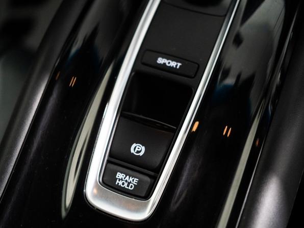 Honda Vezel I Рестайлинг с пробегом 2019 года, цена 1 879 500 рублей, 103342 км, внедорожник, Автокод Объявления