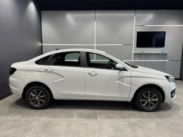 Lada (ВАЗ) Vesta I Рестайлинг (NG) с пробегом 2023 года, цена 1 404 000 рублей, 9000 км, седан, Автокод Объявления