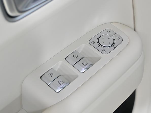 Li Auto (Lixiang) L7 I с пробегом 2023 года, цена 6 100 000 рублей, 39500 км, внедорожник, Автокод Объявления