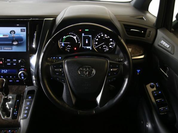 Toyota Alphard III Рестайлинг с пробегом 2022 года, цена 6 000 000 рублей, 90029 км, минивэн, Автокод Объявления