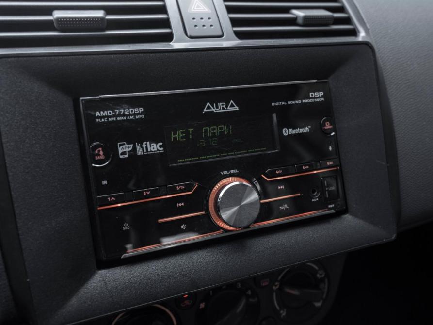 Suzuki Swift III Москва  - изображение 15