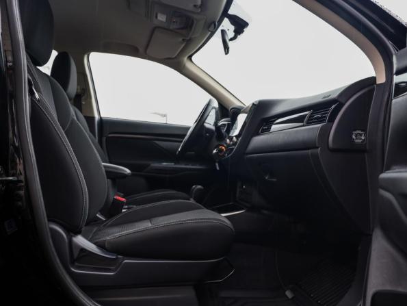 Mitsubishi Outlander III Рестайлинг 3 с пробегом 2022 года, цена 2 560 000 рублей, 54940 км, внедорожник, Автокод Объявления