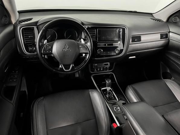 Mitsubishi Outlander III Рестайлинг 3 с пробегом 2019 года, цена 2 425 200 рублей, 111030 км, внедорожник, Автокод Объявления
