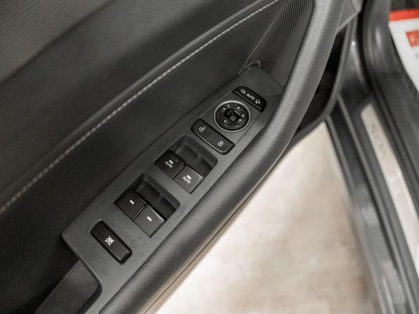 Hyundai Sonata VII (LF) Рестайлинг с пробегом 2018 года, цена 1 425 000 рублей, 76670 км, седан, Автокод Объявления
