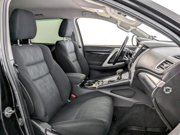 Mitsubishi Pajero Sport III с пробегом 2019 года, цена 2 490 000 рублей, 231518 км, внедорожник, Автокод Объявления