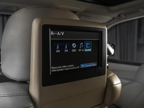 Lexus LX III Рестайлинг с пробегом 2015 года, цена 5 479 000 рублей, 220228 км, внедорожник, Автокод Объявления