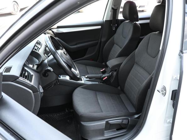 Skoda Octavia III (A7) с пробегом 2016 года, цена 1 450 000 рублей, 203901 км, лифтбек, Автокод Объявления