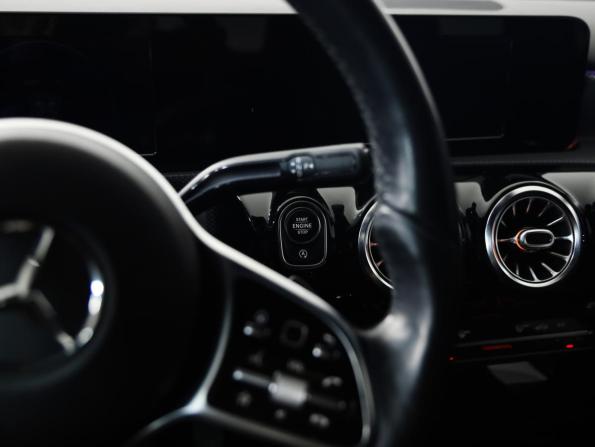 Mercedes-Benz A-Класс IV (W177) с пробегом 2018 года, цена 2 089 777 рублей, 75422 км, хэтчбек, Автокод Объявления