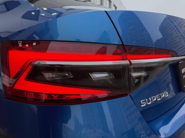 Skoda Superb III Рестайлинг с пробегом 2021 года, цена 2 055 000 рублей, 198500 км, лифтбек, Автокод Объявления