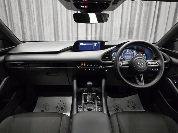 Mazda 3 IV (BP) с пробегом 2021 года, цена 1 670 000 рублей, 56000 км, хэтчбек, Автокод Объявления