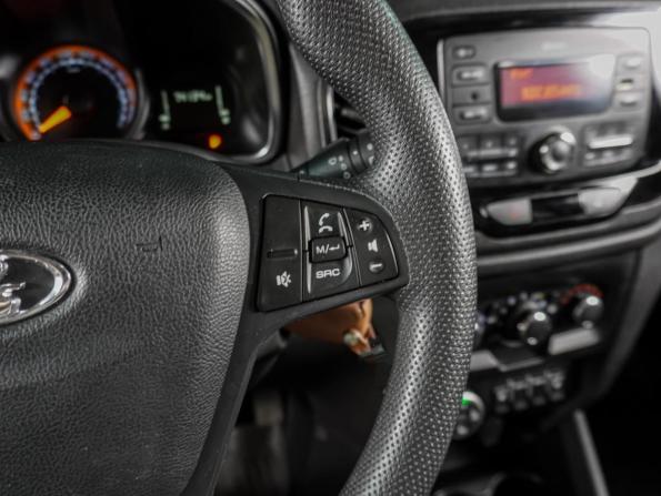 Lada (ВАЗ) XRAY I с пробегом 2019 года, цена 949 000 рублей, 74134 км, хэтчбек, Автокод Объявления