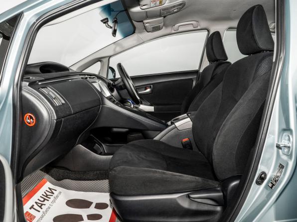 Toyota Prius III Рестайлинг (XW30) с пробегом 2013 года, цена 1 050 500 рублей, 175311 км, лифтбек, Автокод Объявления