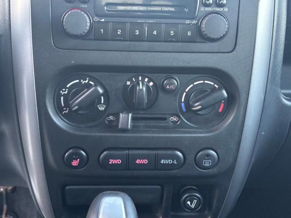 Suzuki Jimny III Рестайлинг 1 с пробегом 2006 года, цена 875 000 рублей, 138194 км, внедорожник, Автокод Объявления