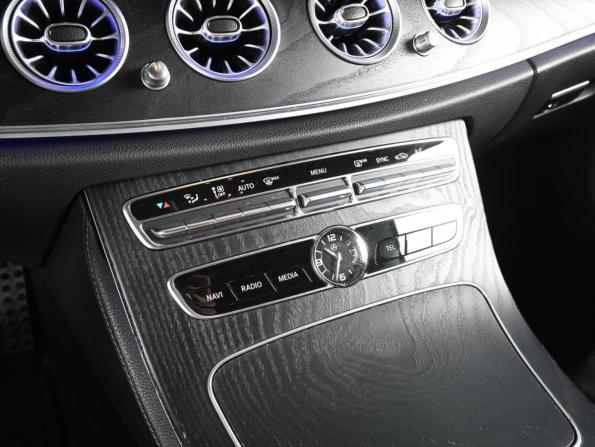 Mercedes-Benz E-Класс V (W213 S213 C238) с пробегом 2018 года, цена 3 279 000 рублей, 181758 км, седан, Автокод Объявления