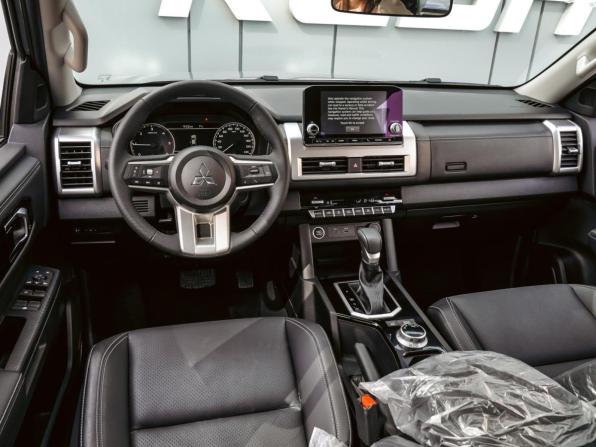 Mitsubishi L200 VI с пробегом 2025 года, цена 5 085 000 рублей, 43 км, offers.body_type.unknown, Автокод Объявления