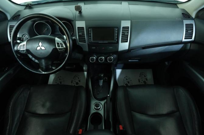 Mitsubishi Outlander II Рестайлинг с пробегом 2010 года, цена 1 369 000 рублей, 348000 км, внедорожник, Автокод Объявления