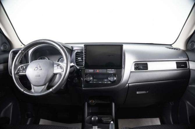 Mitsubishi Outlander III Рестайлинг 2 с пробегом 2016 года, цена 1 459 000 рублей, 232000 км, внедорожник, Автокод Объявления