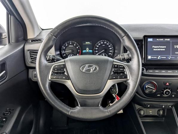Hyundai Solaris II Рестайлинг с пробегом 2021 года, цена 1 469 000 рублей, 56352 км, седан, Автокод Объявления