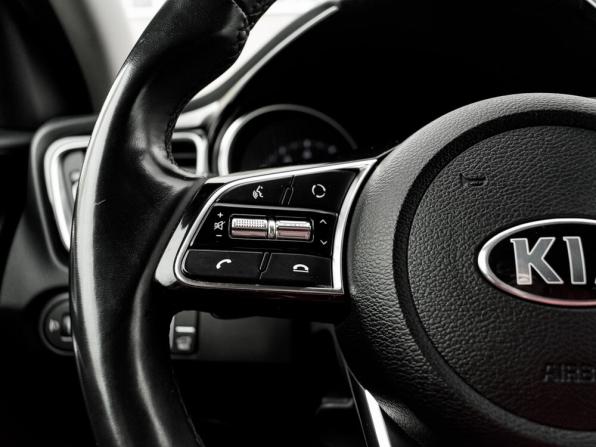 Kia Ceed III с пробегом 2021 года, цена 1 850 000 рублей, 82673 км, универсал, Автокод Объявления