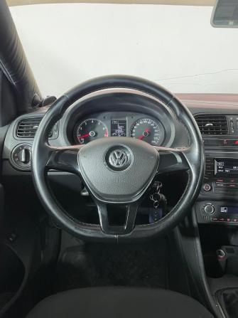 Volkswagen Polo V Рестайлинг с пробегом 2016 года, цена 890 000 рублей, 137897 км, седан, Автокод Объявления