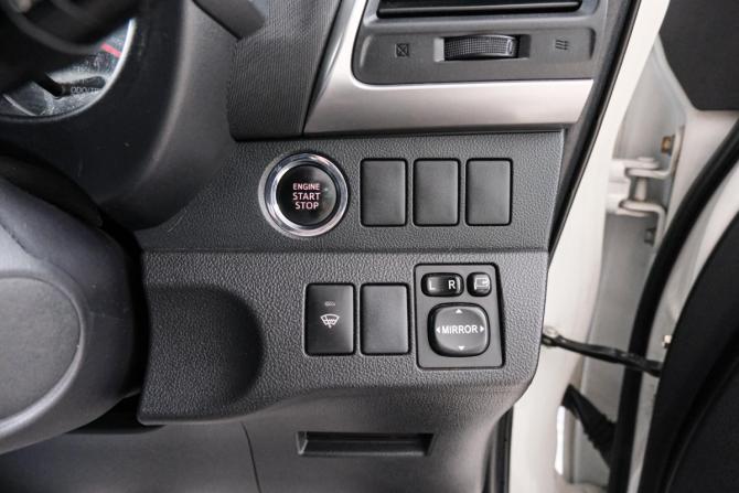 Subaru Trezia с пробегом 2011 года, цена 999 000 рублей, 131200 км, хэтчбек, Автокод Объявления