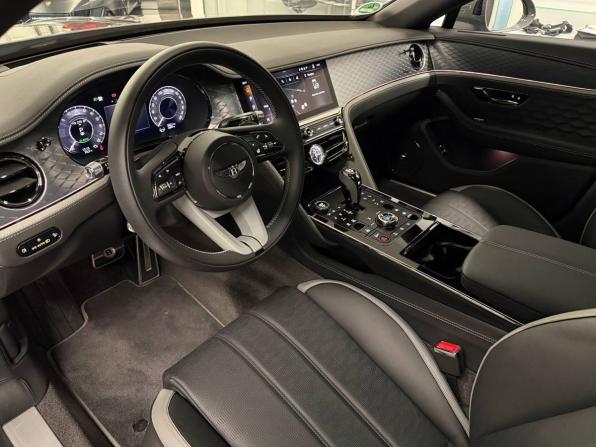 Bentley Flying Spur IV с пробегом 2025 года, цена 40 900 000 рублей, 2097 км, седан, Автокод Объявления