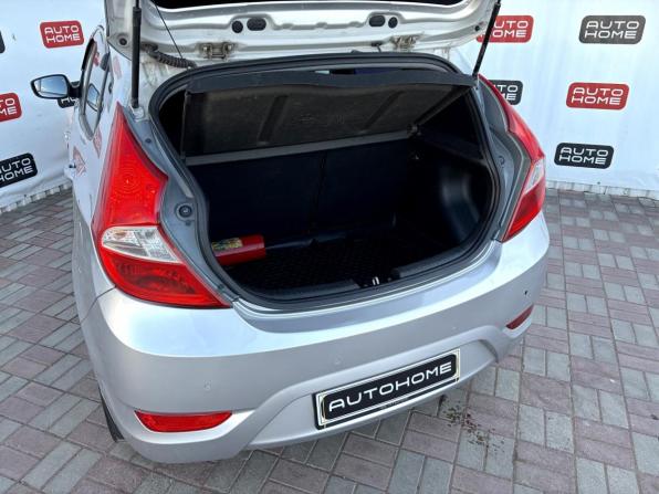 Hyundai Solaris I с пробегом 2012 года, цена 649 990 рублей, 132233 км, хэтчбек, Автокод Объявления