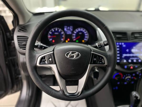 Hyundai Solaris I Рестайлинг с пробегом 2015 года, цена 1 199 000 рублей, 98019 км, седан, Автокод Объявления