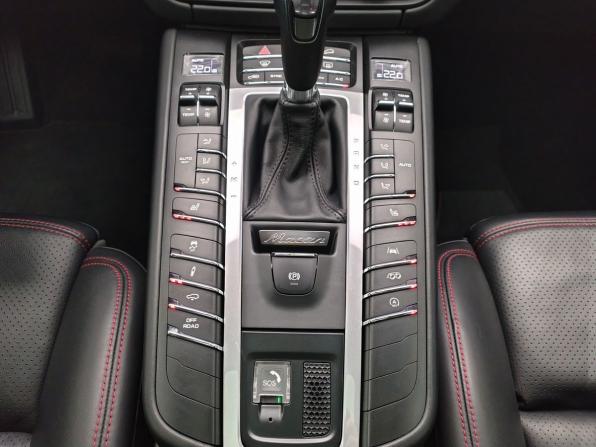 Porsche Macan I Рестайлинг с пробегом 2020 года, цена 7 080 000 рублей, 26567 км, внедорожник, Автокод Объявления