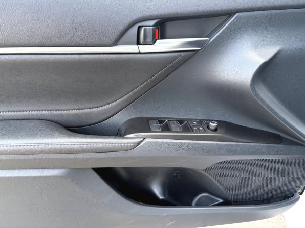 Toyota Camry VIII (XV70) Рестайлинг с пробегом 2021 года, цена 3 750 000 рублей, 56613 км, седан, Автокод Объявления