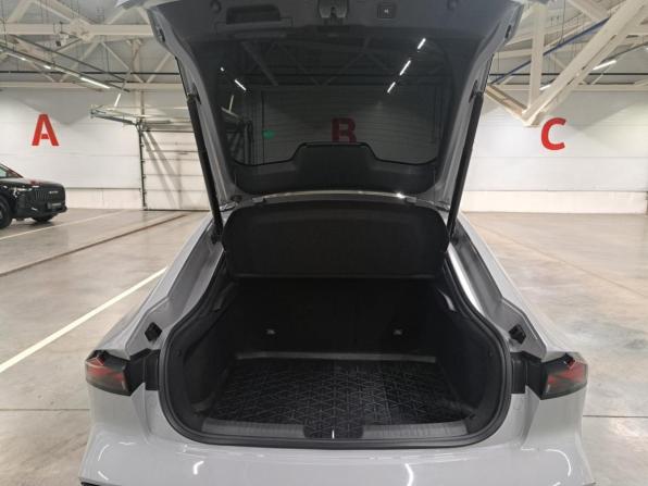 Changan UNI-V I с пробегом 2023 года, цена 1 900 000 рублей, 95436 км, лифтбек, Автокод Объявления