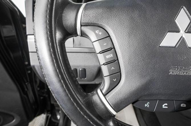 Mitsubishi Pajero IV Рестайлинг 1 с пробегом 2012 года, цена 2 049 000 рублей, 335000 км, внедорожник, Автокод Объявления